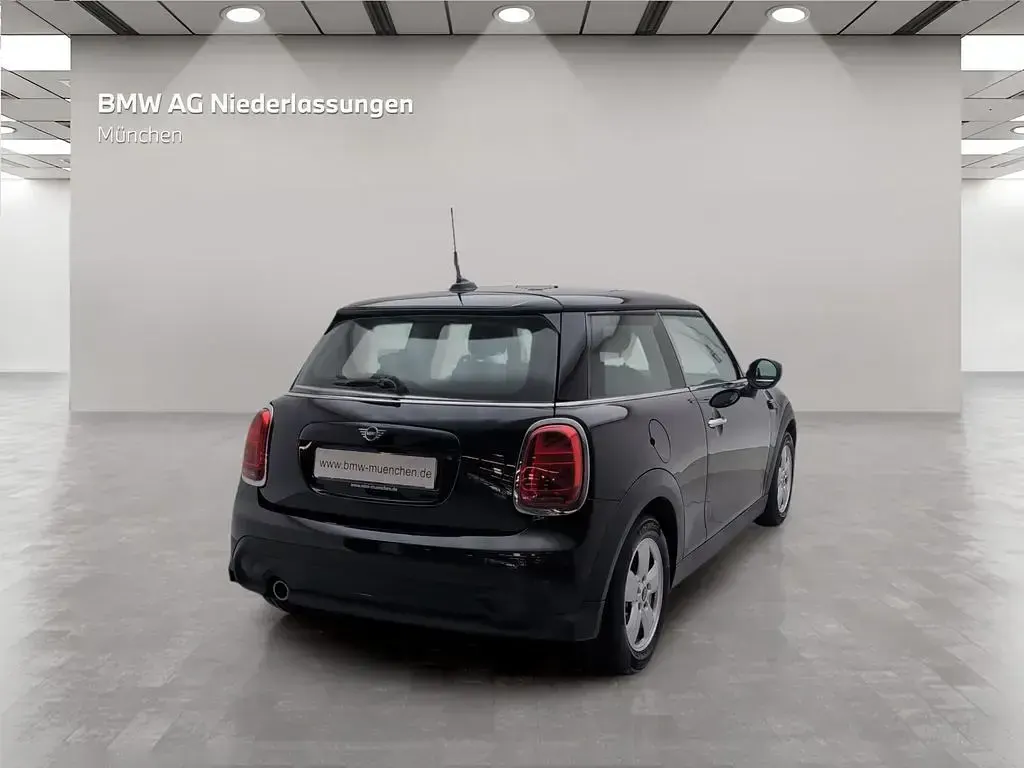 Gebraucht Mini Cooper 136 PS (100 kW) 2023 Schwarz Kleinwagen