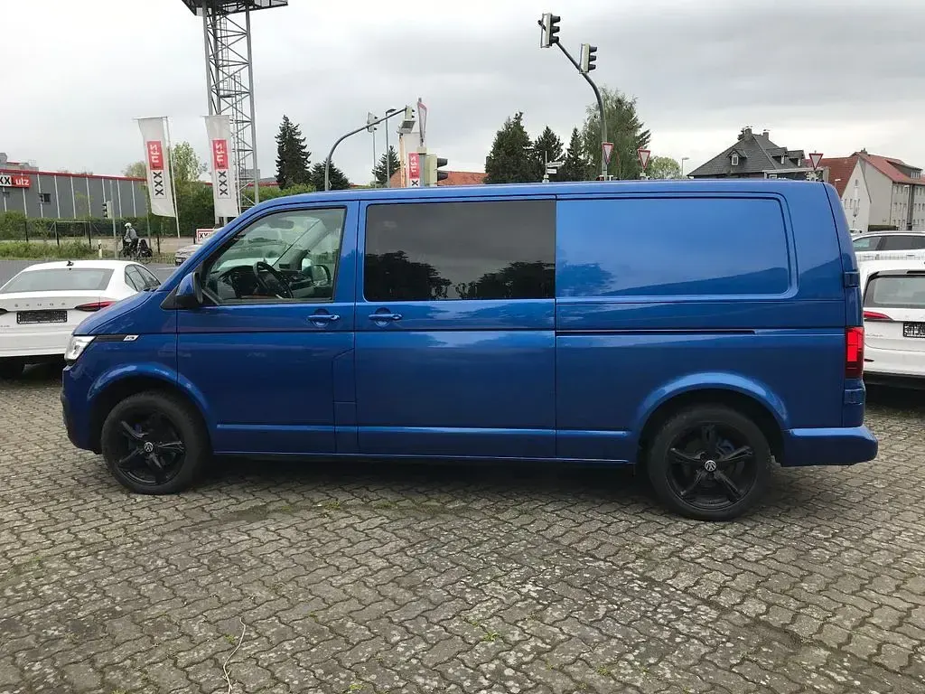 Gebraucht VW T6.1 150 PS (110 kW) 2021 Blau Van