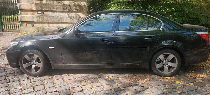 Schwarz Gebraucht 2008 BMW 520 Limousine | 5.500 € (Fairer Preis) - Bild 1/4