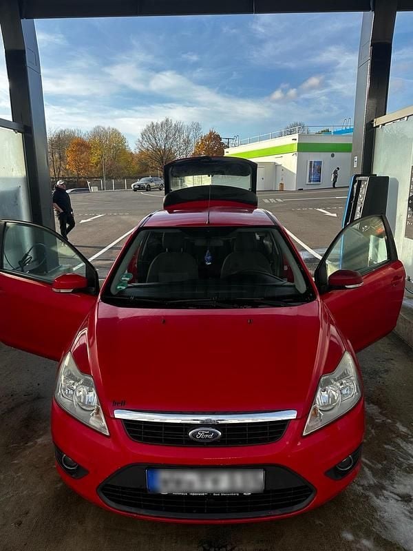 Gebraucht Ford Focus 125 PS (91 kW) 2009 Kleinwagen