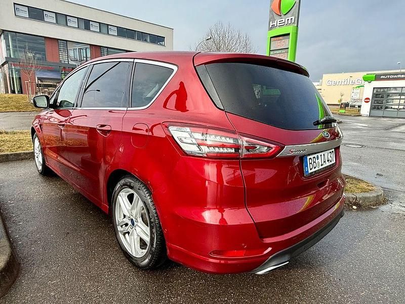 Gebraucht Ford S-MAX Titanium 241 PS (177 kW) 2015 Rot Van / Kleinbus