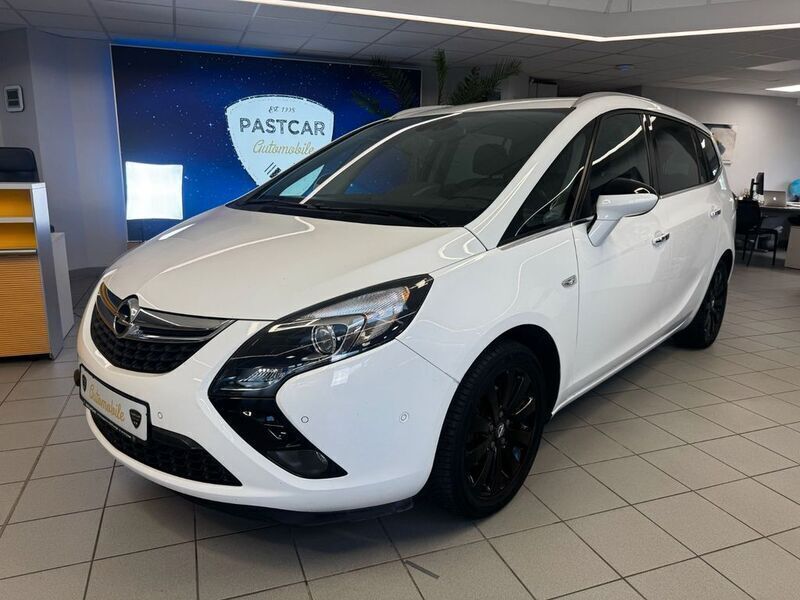 Weiß Gebraucht 2013 Opel Zafira Tourer Innovation Van / Kleinbus | 5.900 € (Guter Preis) - Bild 1/4
