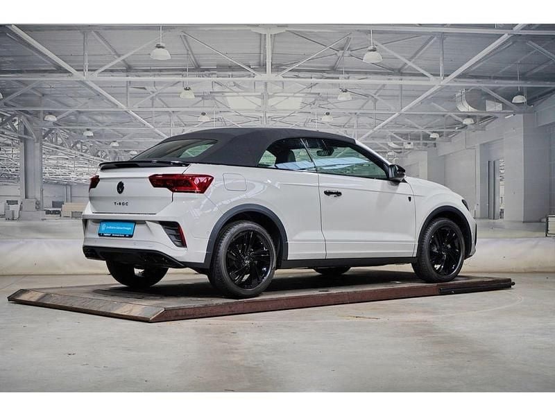 Gebraucht VW T-Roc Cabriolet Karmann 150 PS (110 kW) 2025 Ascotgrau schwarz Cabrio