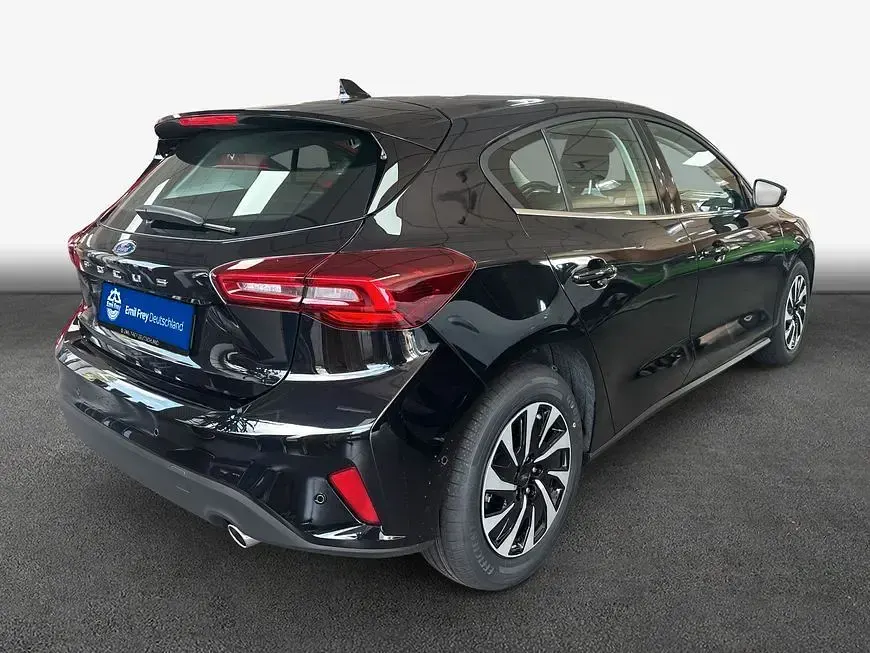 Neu Ford Focus Titanium 155 PS (114 kW) 2026 Agate black metallic Limousine
