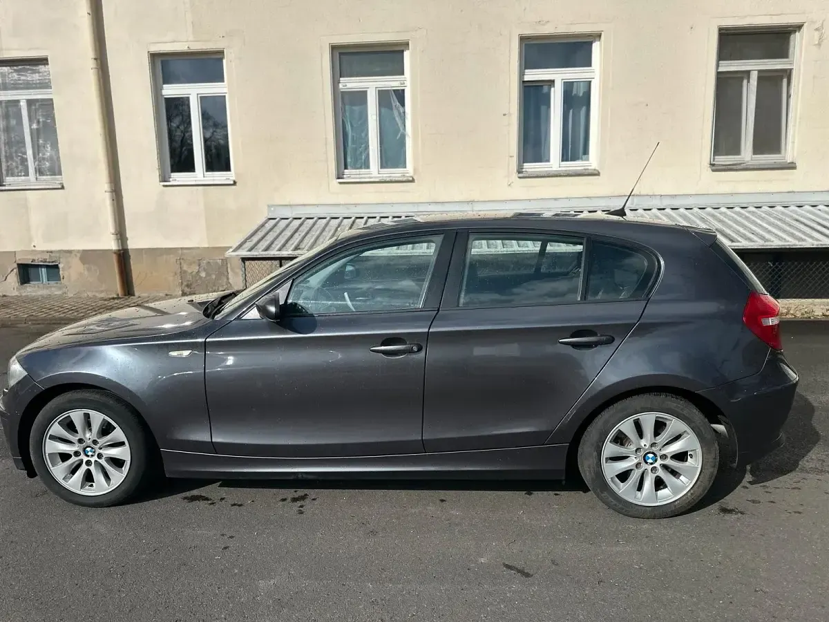 Gebraucht BMW 118 143 PS (105 kW) 2008 Grau Kleinwagen