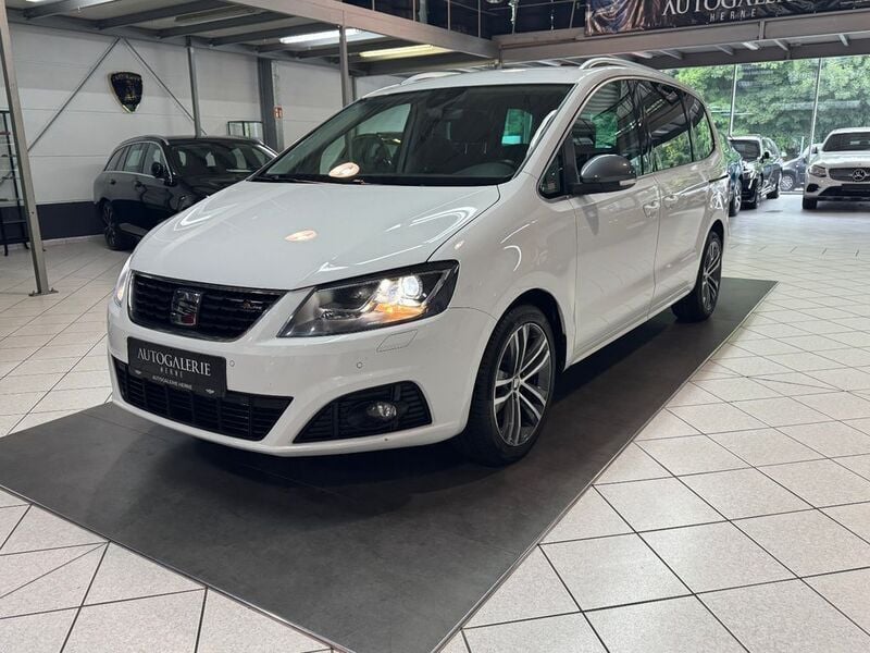 Weiß Gebraucht 2022 Seat Alhambra FR-Line Van / Kleinbus | 17.900 € (Guter Preis) - Bild 1/4