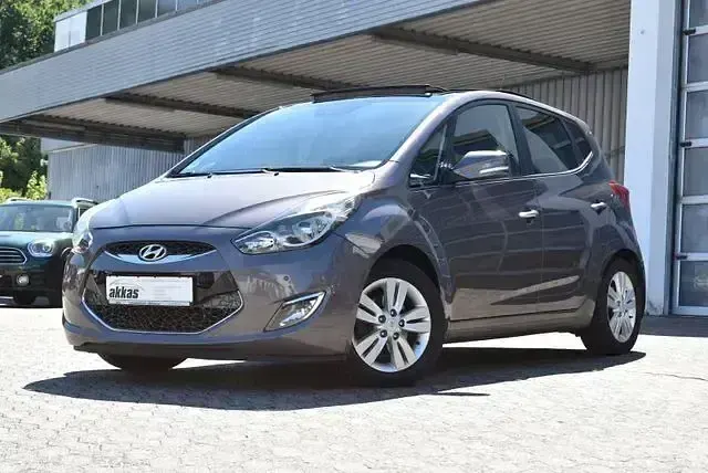 Gebraucht Hyundai ix20 Trend 125 PS (91 kW) 2012 Braun Kleinwagen