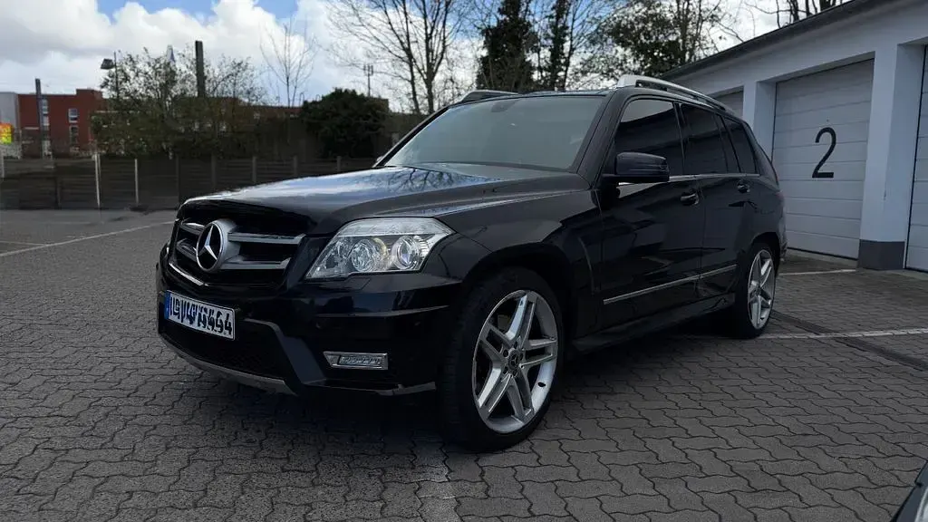 Gebraucht Mercedes GLK350 231 PS (169 kW) 2010 Schwarz SUV
