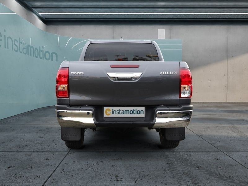 Gebraucht Toyota HiLux Comfort 150 PS (110 kW) 2024 Grau Abholung