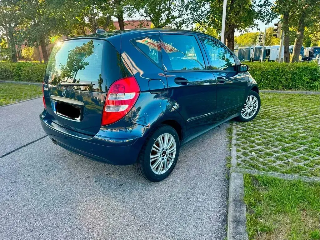 Gebraucht Mercedes A150 Avantgarde 95 PS (69 kW) 2005 Blau Limousine