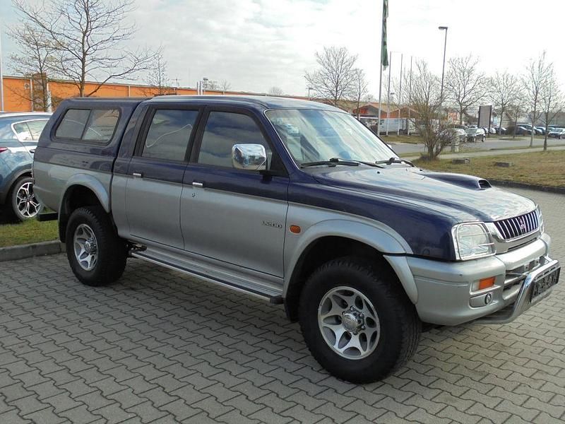 Usado Mitsubishi L200 99 HP (72 kW) 2001 Azul Pickup
