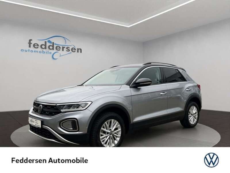 Pyrit silber metallic schwarz (metallic) Gebraucht 2024 VW T-Roc Life SUV | 27.386 € (Guter Preis) - Bild 1/4