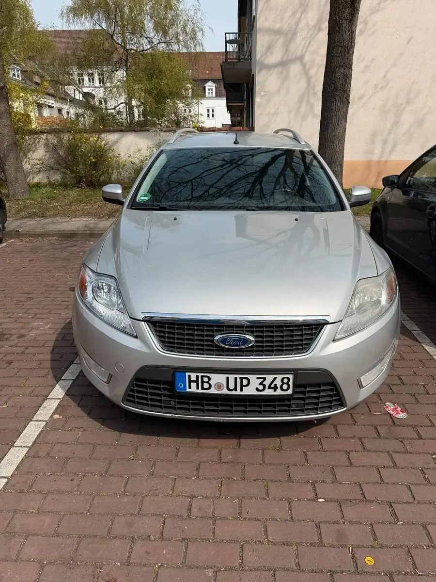 Gebraucht Ford Mondeo 115 PS (84 kW) 2010 Silber Kombi