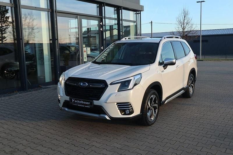 Gebraucht Subaru Forester Platinum 150 PS (110 kW) 2023 Weiß SUV