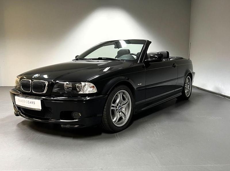 Cosmosschwarz Gebraucht 2003 BMW 325 Cabriolet Sport Line Cabrio | 20.900 € - Bild 1/4