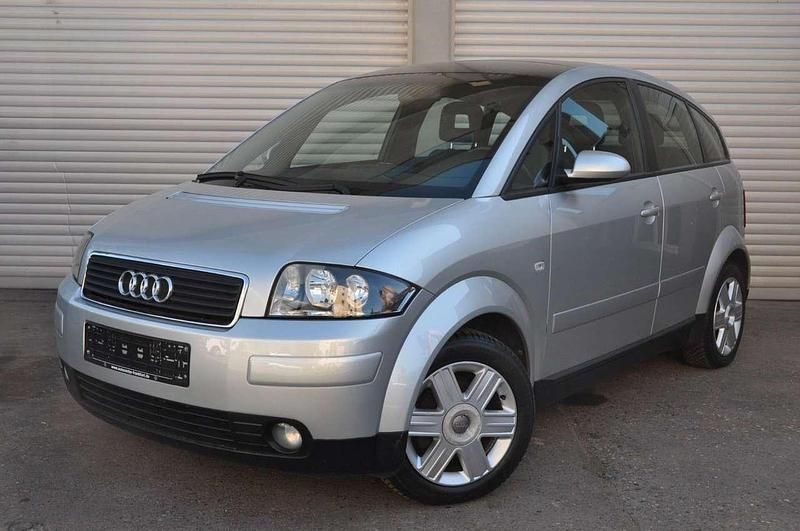 Lichtsilber metallic Gebraucht 2004 Audi A2 Kleinwagen | 9.999 € (Etwas zu teuer) - Bild 1/4