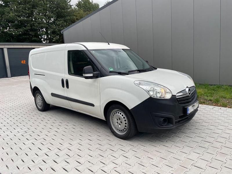 Weiß Gebraucht 2018 Opel Combo Van / Kleinbus | 5.999 € (Superpreis) - Bild 1/4