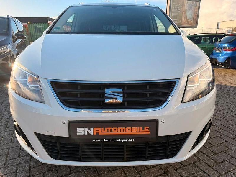Weiß Gebraucht 2017 Seat Alhambra Van / Kleinbus | 14.900 € (Fairer Preis) - Bild 1/4