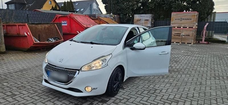 Gebraucht Peugeot 208 120 PS (88 kW) 2013 Weiß Kleinwagen