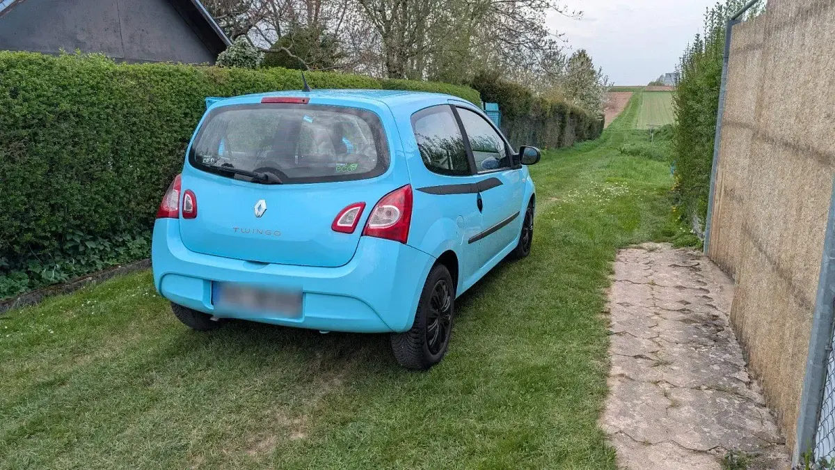 Gebraucht Renault Twingo Dynamique 75 PS (55 kW) 2013 Blau Kleinwagen