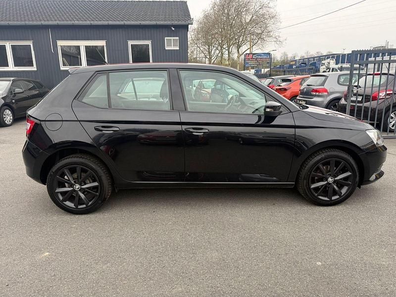 Second-hand Skoda Fabia 60 CP (44 kW) 2015 Negru Hatchback