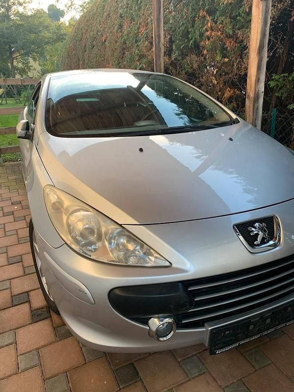 Gebraucht Peugeot 307 CC 140 PS (102 kW) 2007 Silber Cabrio