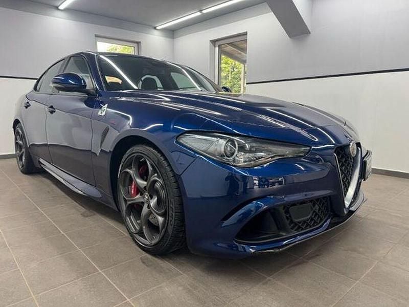 Gebraucht Alfa Romeo Giulia Quadrifoglio 510 PS (375 kW) 2017 Colore esterno blu montecarlo (metallic) Limousine