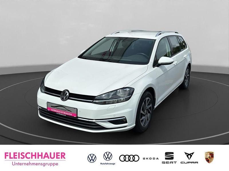 Weiss Gebraucht 2018 VW Golf VII Sound Kombi | 16.480 € (Fairer Preis) - Bild 1/4