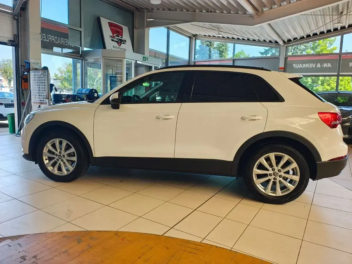 Gebraucht Audi Q3 Basis 150 PS (110 kW) 2019 Ibisweiss SUV