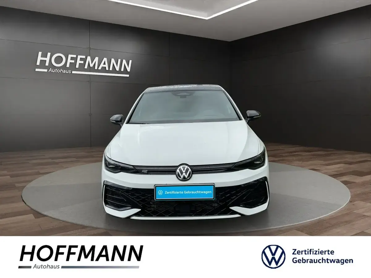 Gebraucht VW Golf VIII R-line 150 PS (110 kW) 2025 Weiß Limousine