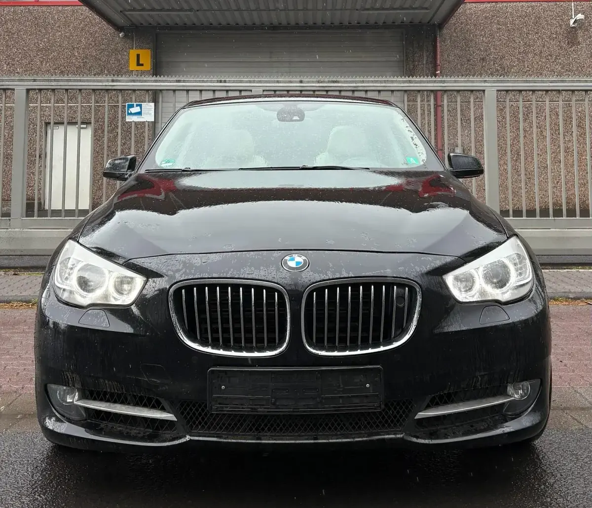 Gebraucht BMW 550 408 PS (300 kW) 2012 Schwarz Limousine