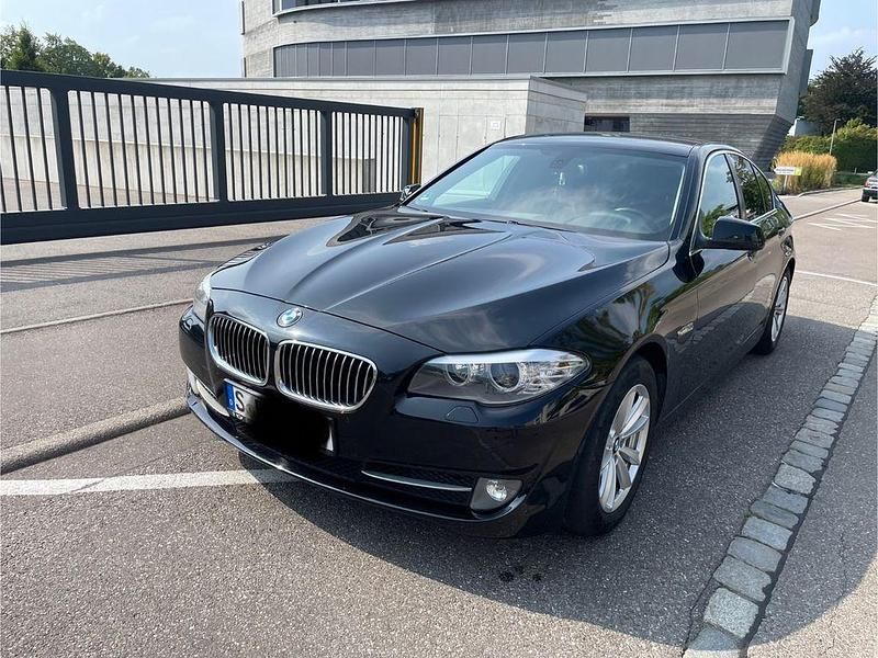 Gebraucht BMW 520 184 PS (135 kW) 2011 Schwarz Limousine