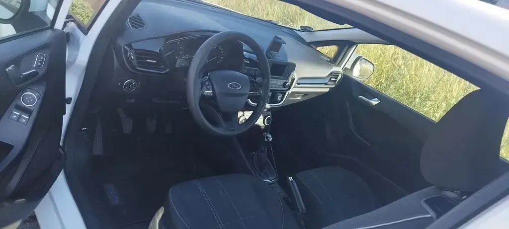 Gebraucht Ford Fiesta Trend 71 PS (52 kW) 2018 Weiß Kleinwagen