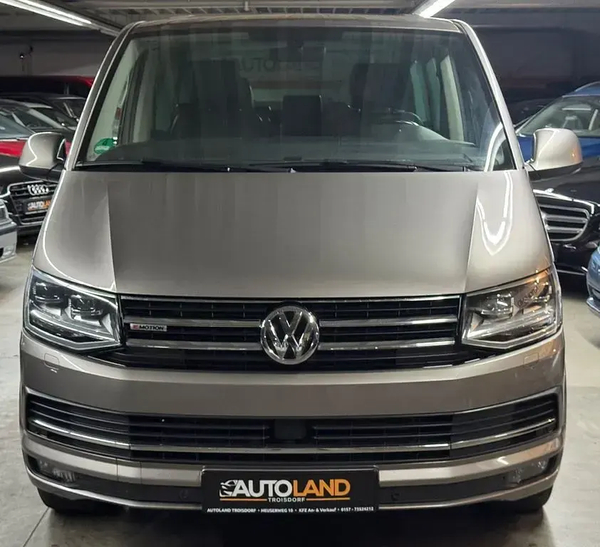 Gebraucht VW T6 Generation Six 204 PS (150 kW) 2016 Mojawebeige Van