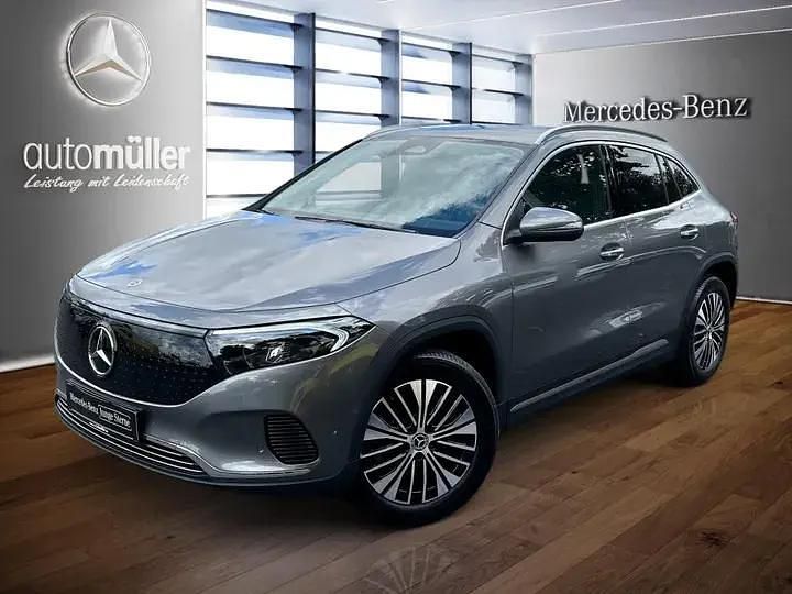 Grau Gebraucht 2024 Mercedes EQA300 Progressive SUV | 36.280 € (Fairer Preis) - Bild 1/4