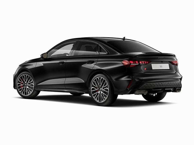 Gebraucht Audi S3 Comfort 333 PS (244 kW) 2024 Schwarz / mythosschwarz Limousine