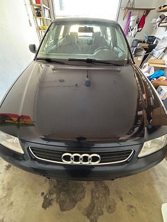Blau Gebraucht 1997 Audi A3 Attraction | 1.000 € (Fairer Preis) - Bild 1/4