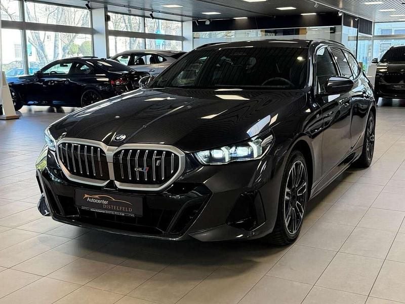 Gebraucht BMW i5 M Sport 289 kW (394 PS) 2025 Sophistograu brillanteffekt me Kombi