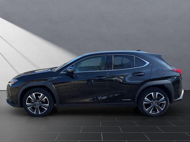 Gebraucht Lexus UX 250h 184 PS (135 kW) 2021 Schwarz SUV