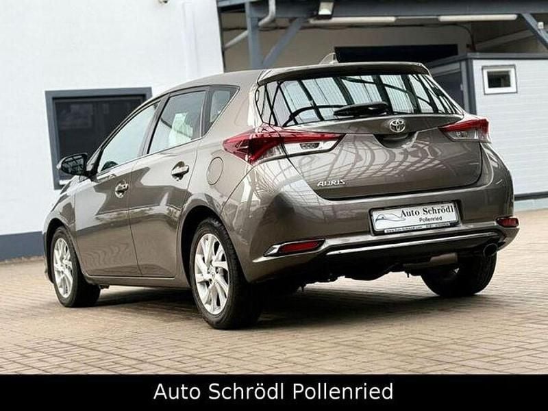 Gebraucht Toyota Auris Multidrive S 116 PS (85 kW) 2017 Grau Limousine