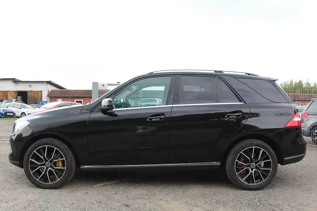 Gebraucht Mercedes ML350 258 PS (189 kW) 2012 Schwarz SUV