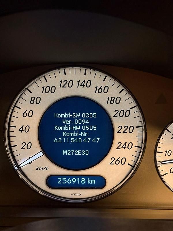 Gebraucht Mercedes E280 231 PS (169 kW) 2005 Schwarz Limousine