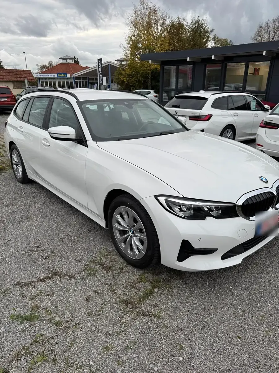 Gebraucht BMW 318 150 PS (110 kW) 2022 Weiß Kombi