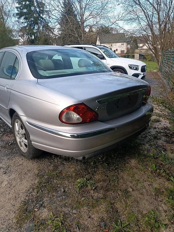 Gebraucht Jaguar X-type 156 PS (114 kW) 2004 Silber Limousine