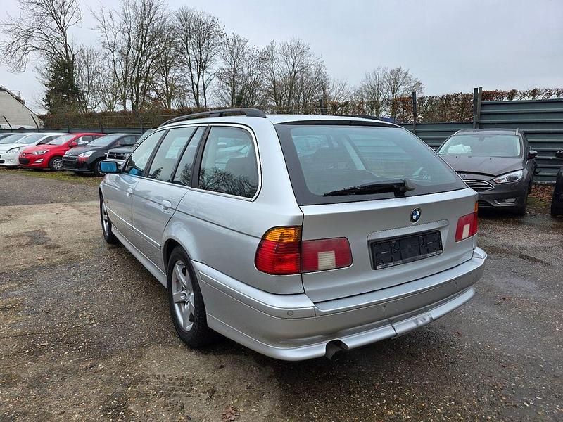 Gebraucht BMW 520 170 PS (125 kW) 2000 Grau Kombi