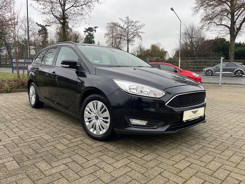 Schwarz Gebraucht 2015 Ford Focus Business Edition Limousine | 6.300 € (Fairer Preis) - Bild 1/4