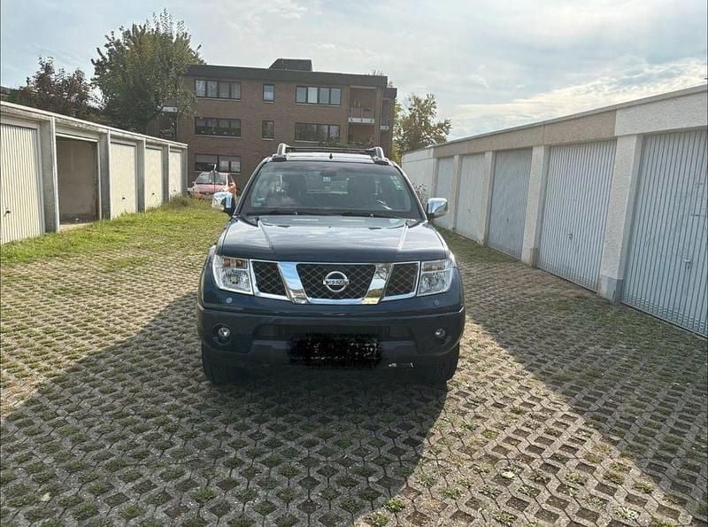 Blau Gebraucht 2009 Nissan Navara Abholung | 8.750 € (Fairer Preis) - Bild 1/4