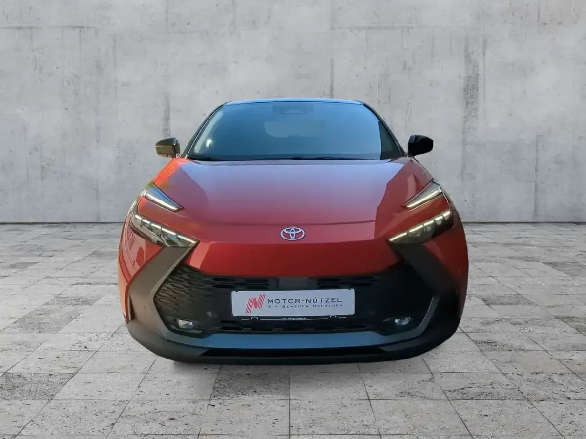 Neu Toyota C-HR 223 PS (164 kW) 2025 Rot SUV
