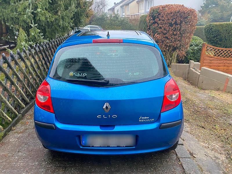 Gebraucht Renault Clio III 88 PS (64 kW) 2006 Blau Kleinwagen