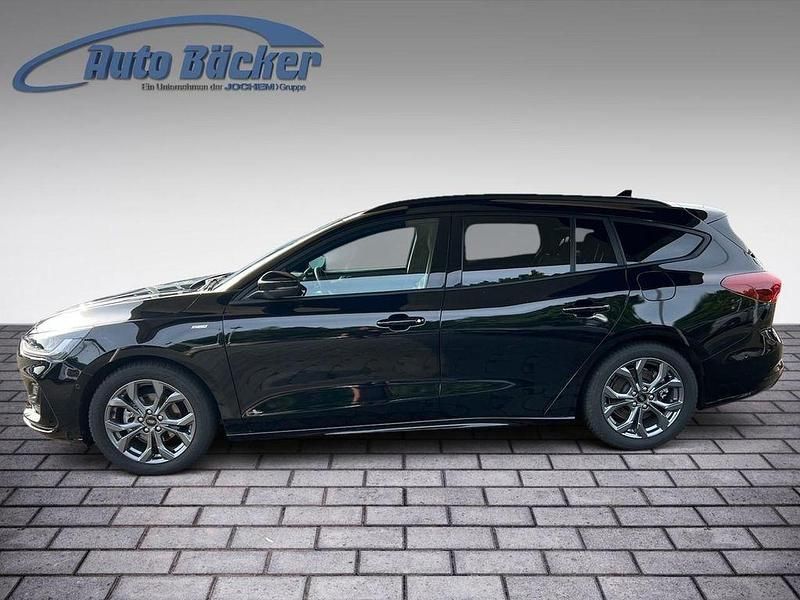 Gebraucht Ford Focus ST-Line X 125 PS (91 kW) 2023 Schwarz Limousine